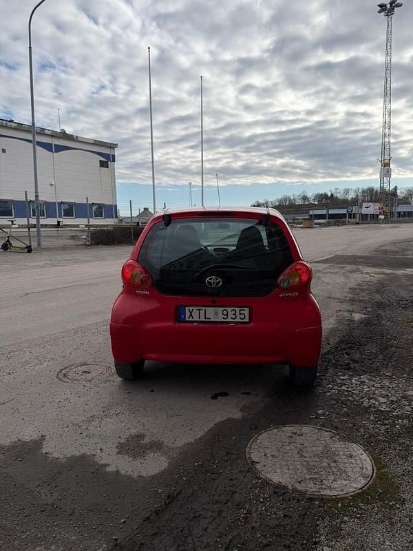 Begagnad Toyota Aygo 68 HK (50 kW) 2006 Halvkombi