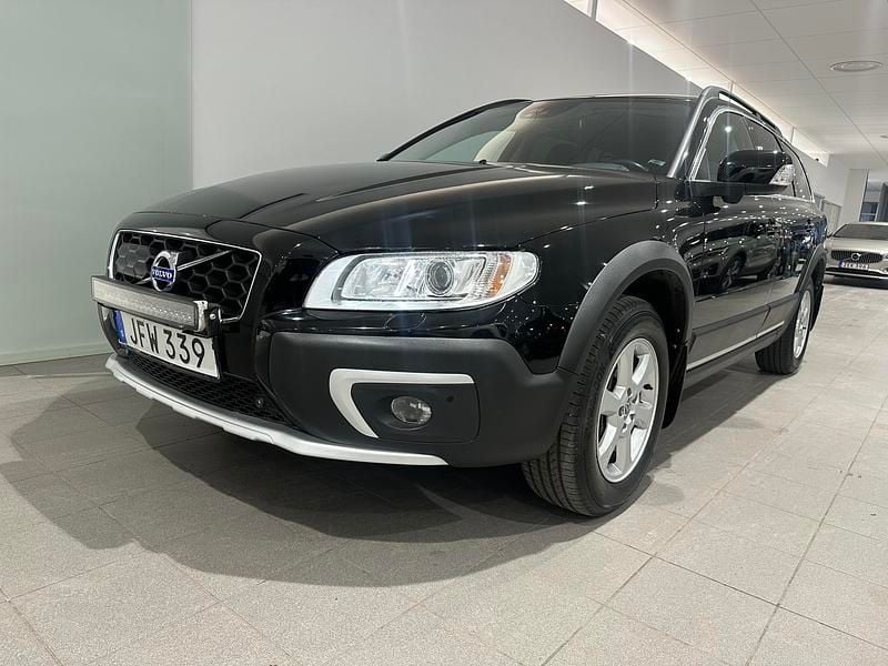 Svart Begagnad 2015 Volvo XC70 Business Edition SUV | 229 500 kr (Lite dyr) - Bild 1/4