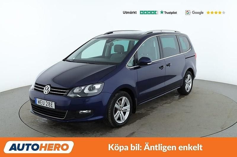 Mörkblå Begagnad 2019 VW Sharan Minibuss | 334 000 kr (Marknadspris) - Bild 1/4