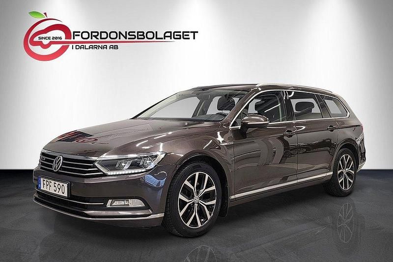 Mörkbrun (brun) Begagnad 2015 VW Passat GT Kombi | 139 000 kr (Lite dyr) - Bild 1/4
