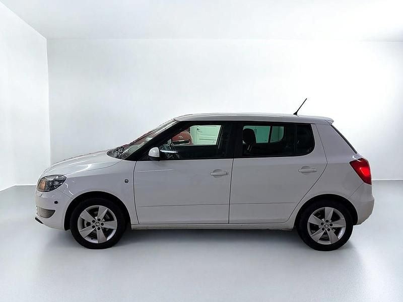 Begagnad Skoda Fabia Ambiente 86 HK (63 kW) 2014 Vit Halvkombi