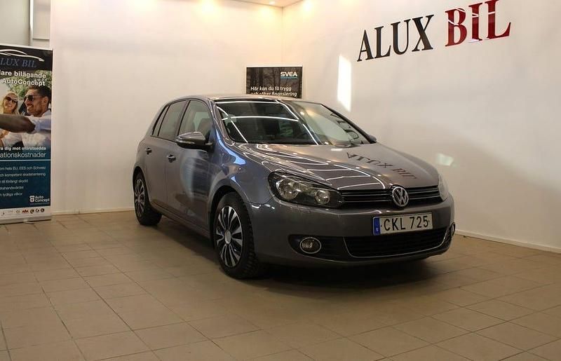 Grå Begagnad 2012 VW Golf VII | 89 900 kr (Marknadspris) - Bild 1/4