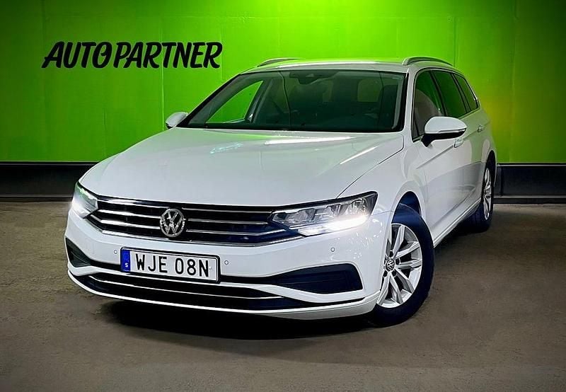 Vit Begagnad 2021 VW Passat Kombi | 159 000 kr (Bra pris) - Bild 1/4