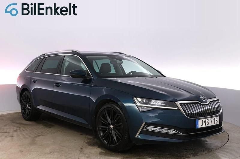 Begagnad Skoda Superb Business Line 218 HK (160 kW) 2021 Blå Kombi