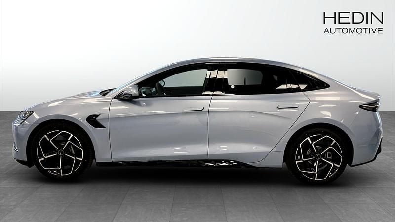 Begagnad BYD Seal 392 kW (533 HK) 2024 Blå (blue) Sedan