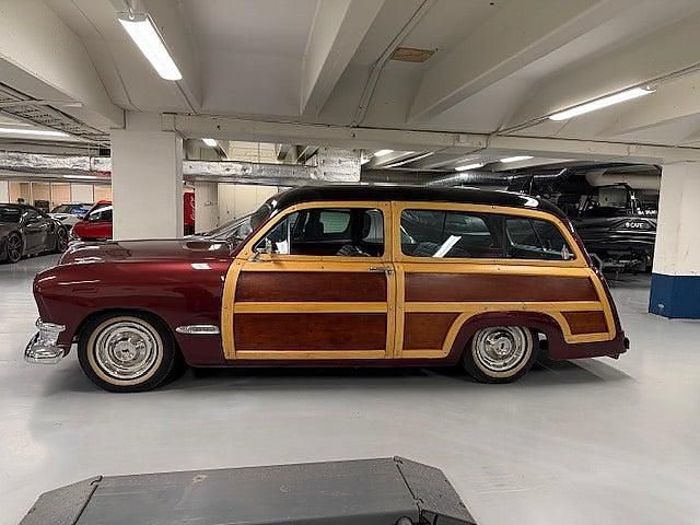 Begagnad Ford Deluxe 239 HK (175 kW) 1950 Grå Kombi