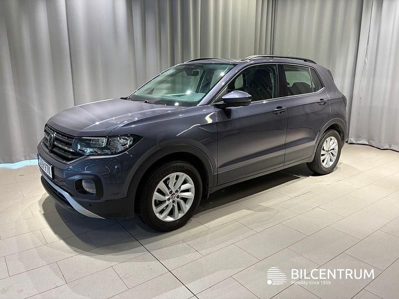 Grå Begagnad 2023 VW T-Cross Life SUV | 209 900 kr (Marknadspris) - Bild 1/4