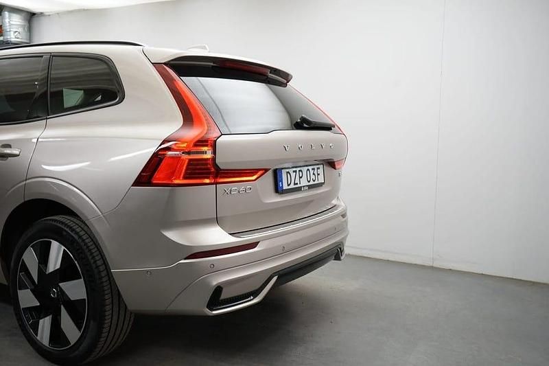 Begagnad Volvo XC60 Ultra 462 HK (339 kW) 2025 Grå SUV