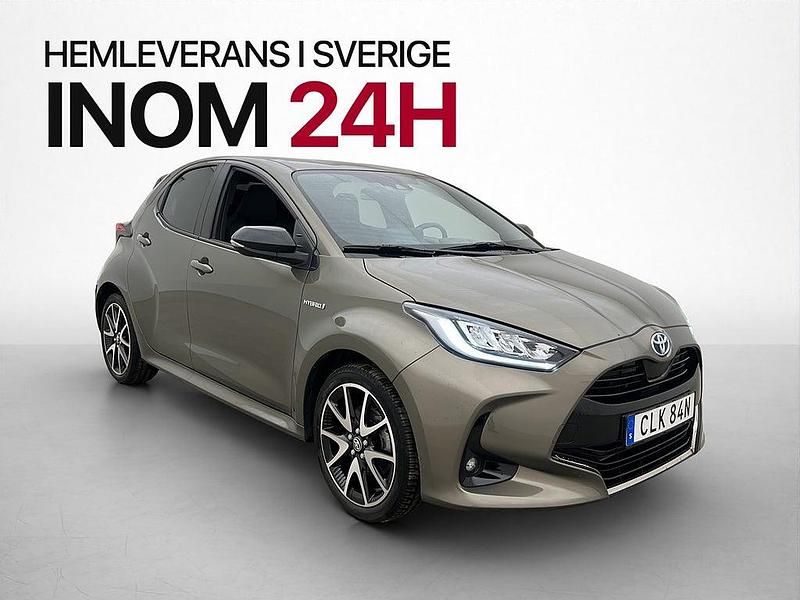 Begagnad Toyota Yaris 2021 Grön Halvkombi