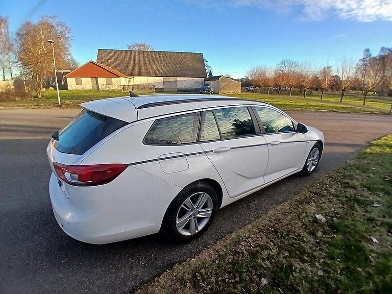 Begagnad Opel Insignia 136 HK (100 kW) 2019 Vit Kombi