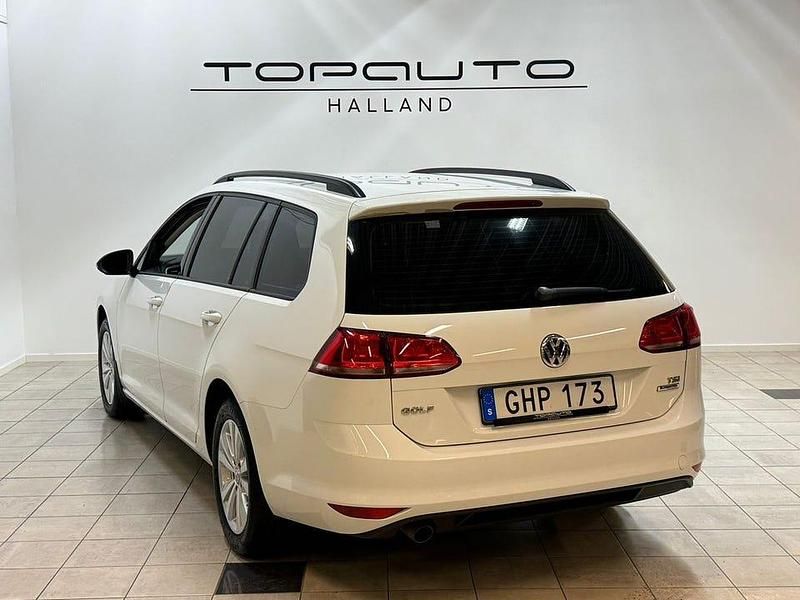 Begagnad VW Golf VII 105 HK (77 kW) 2014 Vit Kombi