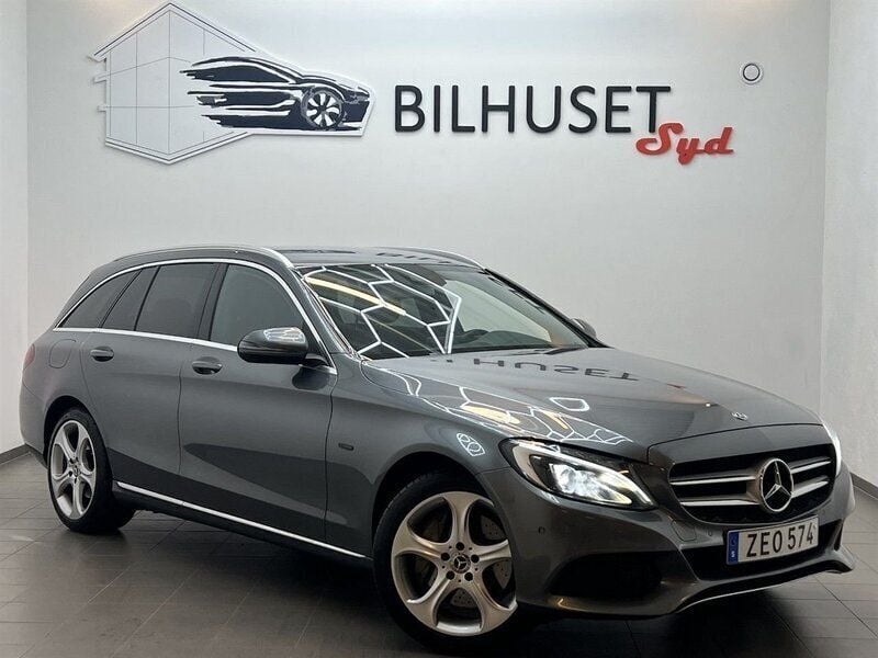 Grå Begagnad 2018 Mercedes C350e Kombi | 198 500 kr - Bild 1/4