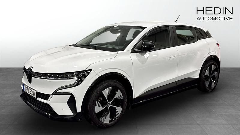 Glaciär vit Begagnad 2022 Renault Mégane Equilibre Halvkombi | 269 800 kr (Marknadspris) - Bild 1/4