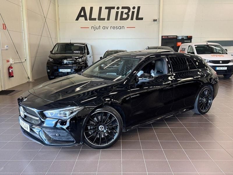 Svart Begagnad 2020 Mercedes CLA220 Premium Plus Sedan | 299 500 kr (Marknadspris) - Bild 1/3
