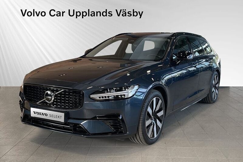 Grå Begagnad 2024 Volvo V90 Plus Kombi | 549 900 kr (Marknadspris) - Bild 1/3