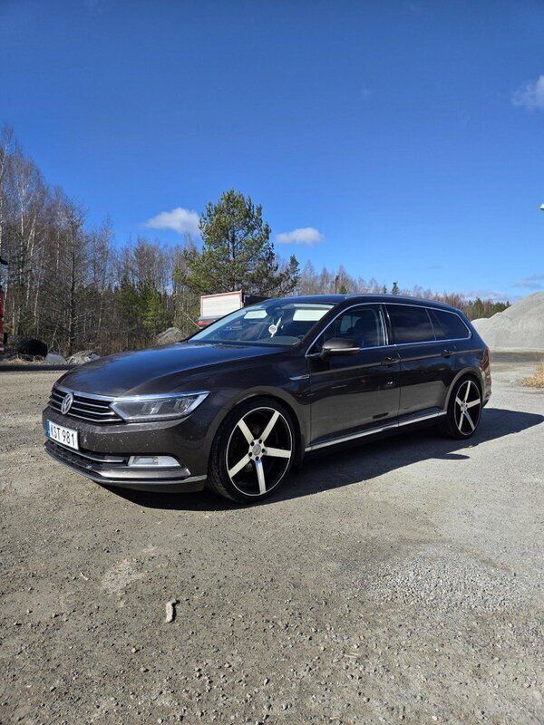 Brun Begagnad 2015 VW Passat Kombi | 75 000 kr - Bild 1/4