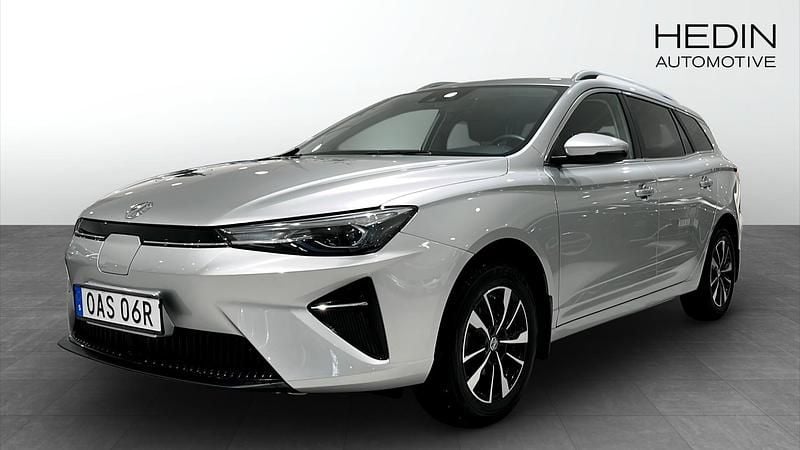 Grå (silver) Begagnad 2022 MG MG5 EV Comfort Kombi | 219 900 kr (Lite dyr) - Bild 1/4