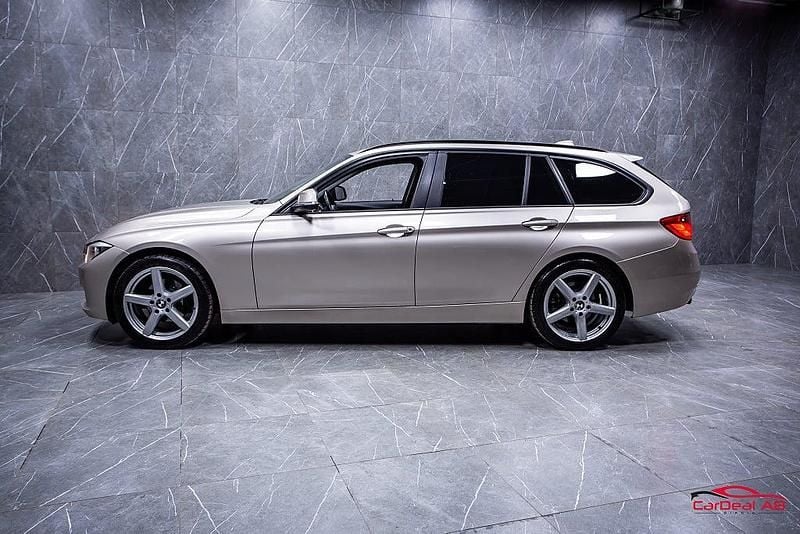 Begagnad BMW 320 184 HK (135 kW) 2014 Silver Kombi