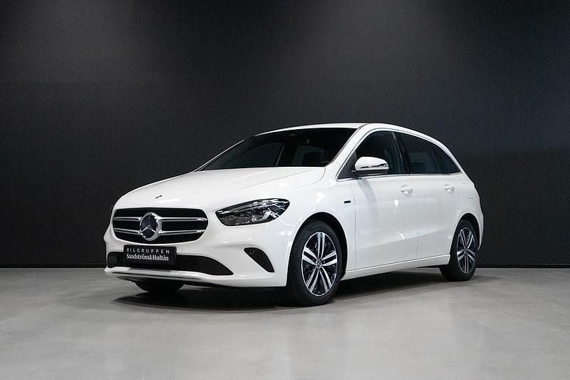 Begagnad Mercedes B250e 2021 Vit Minibuss