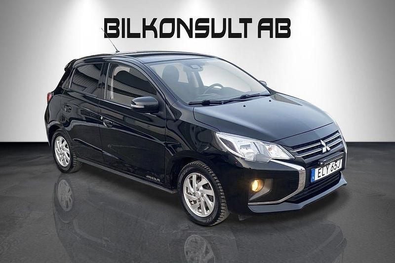 Begagnad Mitsubishi Space Star 80 HK (58 kW) 2020 Svart Halvkombi