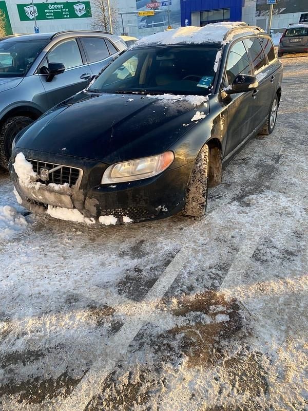 Begagnad 2009 Volvo V70 Kombi | 49 000 kr (Bra pris) - Bild 1/4