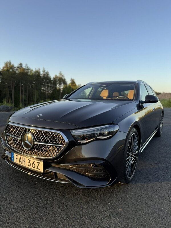 Grå Begagnad 2024 Mercedes E300 Premium Kombi | 720 000 kr (Superpris) - Bild 1/4