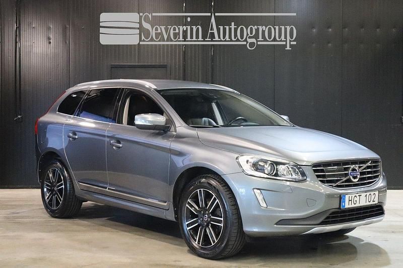 Grå Begagnad 2016 Volvo XC60 Standard SUV | 229 000 kr (Dyr) - Bild 1/4