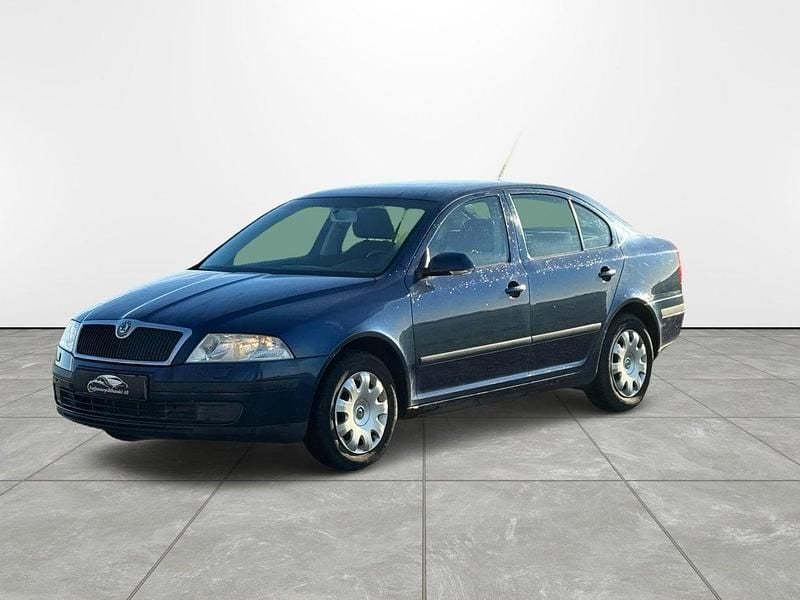 Mörkblå Begagnad 2006 Skoda Octavia Halvkombi | 39 900 kr (Lite dyr) - Bild 1/4