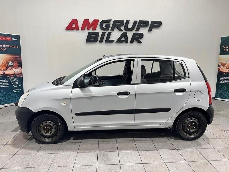 Begagnad Kia Picanto LX 61 HK (44 kW) 2005 Silver Halvkombi