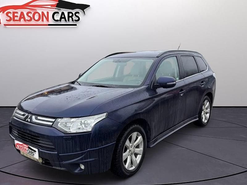 Begagnad Mitsubishi Outlander 150 HK (110 kW) 2012 Blå SUV