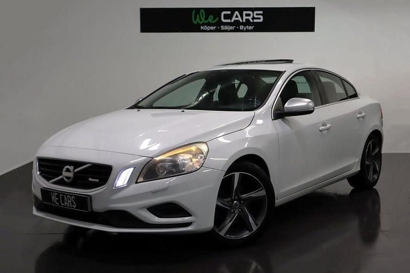 Begagnad Volvo S60 R-Design 163 HK (119 kW) 2013 Vit Sedan
