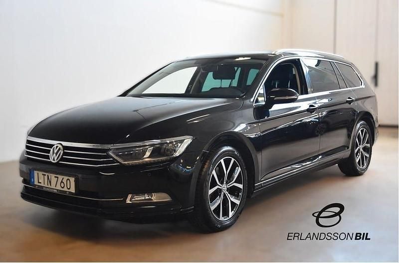 Svart Begagnad 2015 VW Passat Kombi | 137 900 kr (Marknadspris) - Bild 1/4