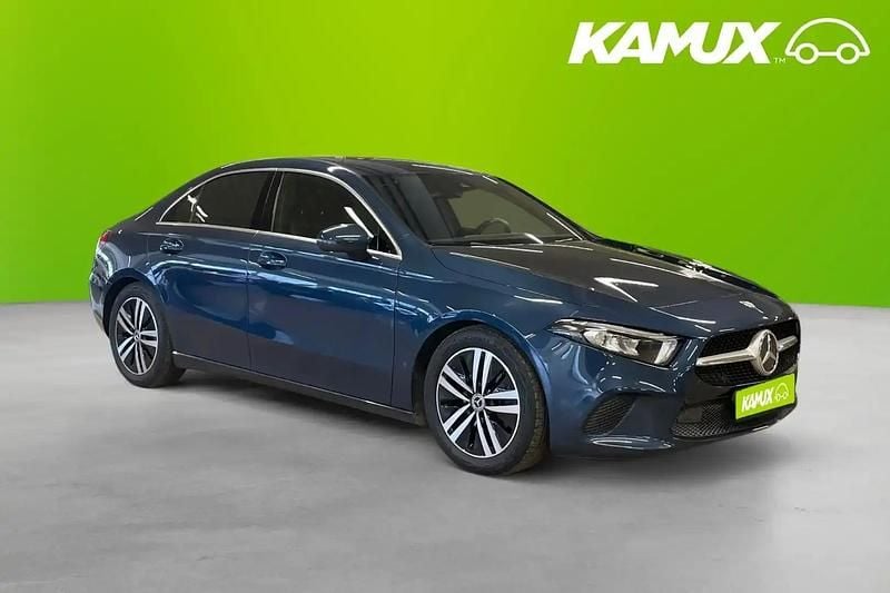 Begagnad Mercedes A180 Progressive 136 HK (100 kW) 2015 Blå Sedan