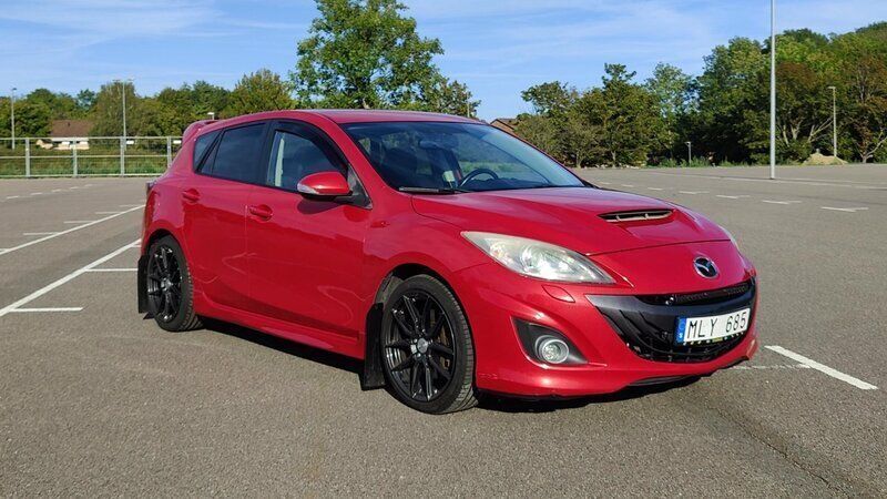 Röd Begagnad 2012 Mazda 3 Halvkombi | 95 000 kr (Marknadspris) - Bild 1/4