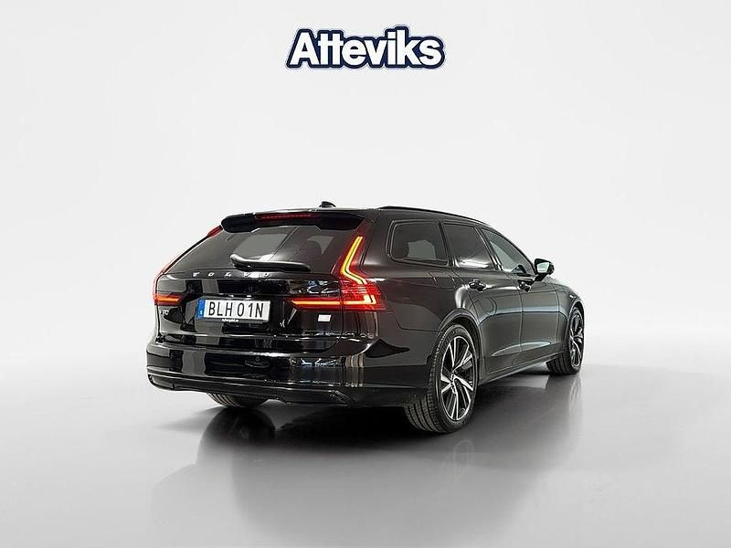 Begagnad Volvo V90 R-Design 253 HK (186 kW) 2021 Svart Kombi