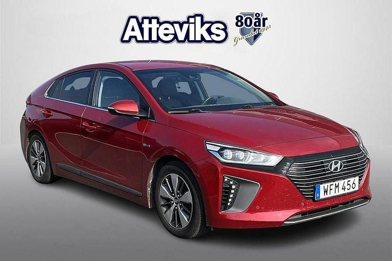 Röd Begagnad 2018 Hyundai Ioniq Sedan | 169 000 kr (Marknadspris) - Bild 1/4