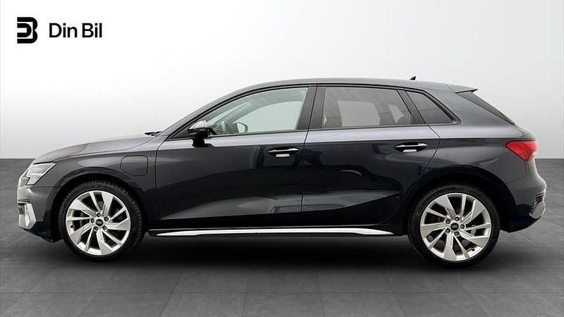 Begagnad Audi A3 Advanced 150 HK (110 kW) 2024 Grå