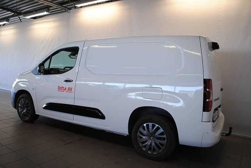 Begagnad Citroën Berlingo Business Class 131 HK (96 kW) 2025 Vit Minibuss