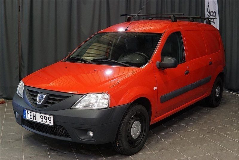 Röd Begagnad 2011 Dacia Logan Sedan | 29 900 kr - Bild 1/4