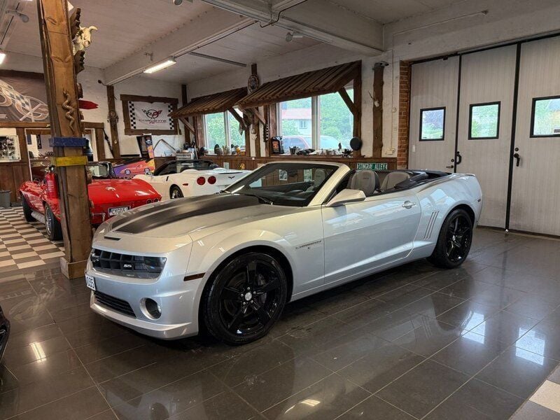 Silver Begagnad 2011 Chevrolet Camaro SS Cab | 329 000 kr (Dyr) - Bild 1/4