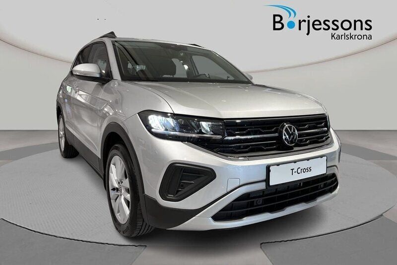Grå Ny 2024 VW T-Cross Life SUV | 317 500 kr (Dyr) - Bild 1/4