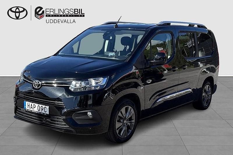 Svart Begagnad 2022 Toyota Proace Verso Active Kombi | 339 900 kr (Marknadspris) - Bild 1/3