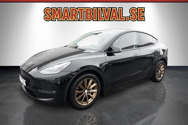 Svartmetallic Begagnad 2021 Tesla Model Y Long Range AWD SUV | 389 500 kr (Lite dyr) - Bild 1/4