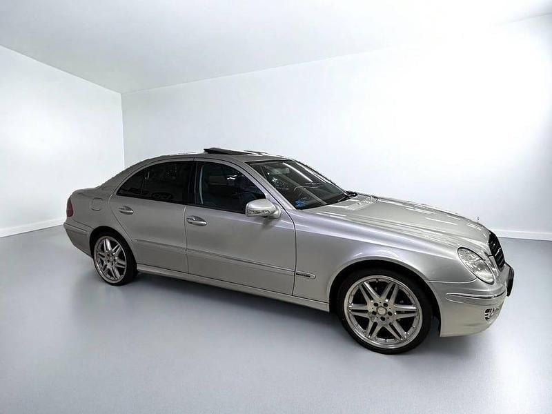 Begagnad Mercedes E280 Avantgarde 231 HK (169 kW) 2007 Silver Sedan