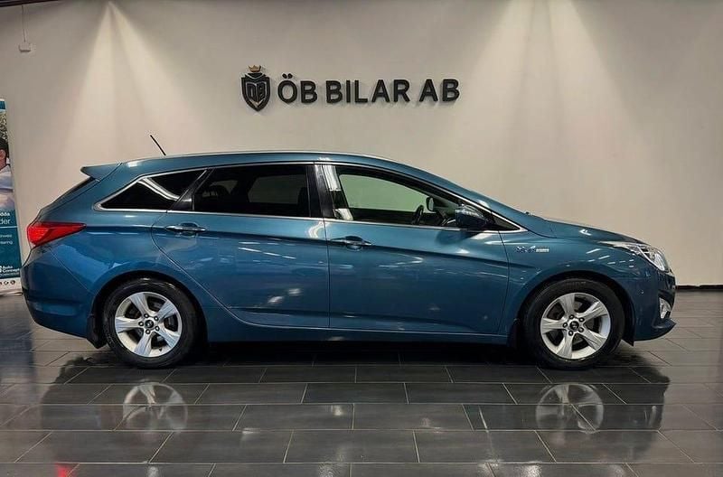 Begagnad Hyundai i40 136 HK (100 kW) 2012 Blå Kombi