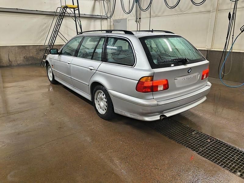 Begagnad BMW 520 170 HK (125 kW) 2002 Kombi