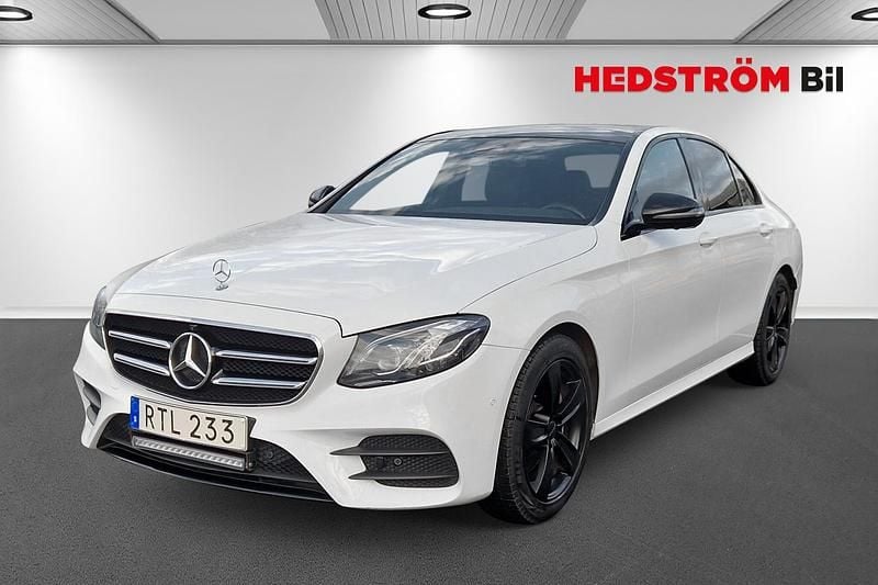 Vit Begagnad 2018 Mercedes E220 Sedan | 319 000 kr - Bild 1/4