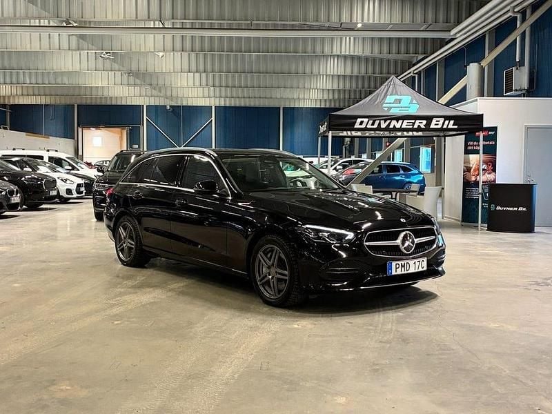 Begagnad Mercedes C300 Avantgarde 313 HK (230 kW) 2023 Svart