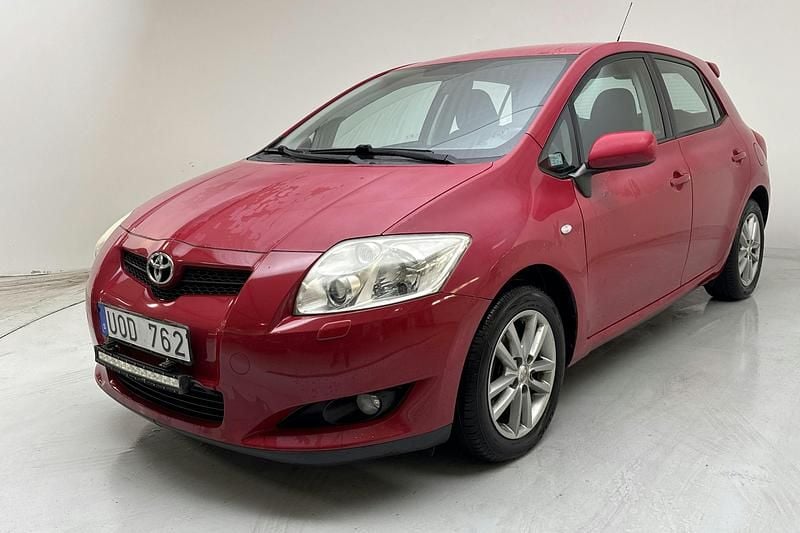 Röd Begagnad 2009 Toyota Auris | 48 000 kr (Bra pris) - Bild 1/4