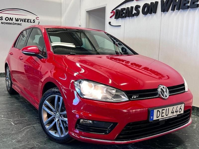 Röd Begagnad 2014 VW Golf VII R-line Halvkombi | 119 900 kr (Lite dyr) - Bild 1/4
